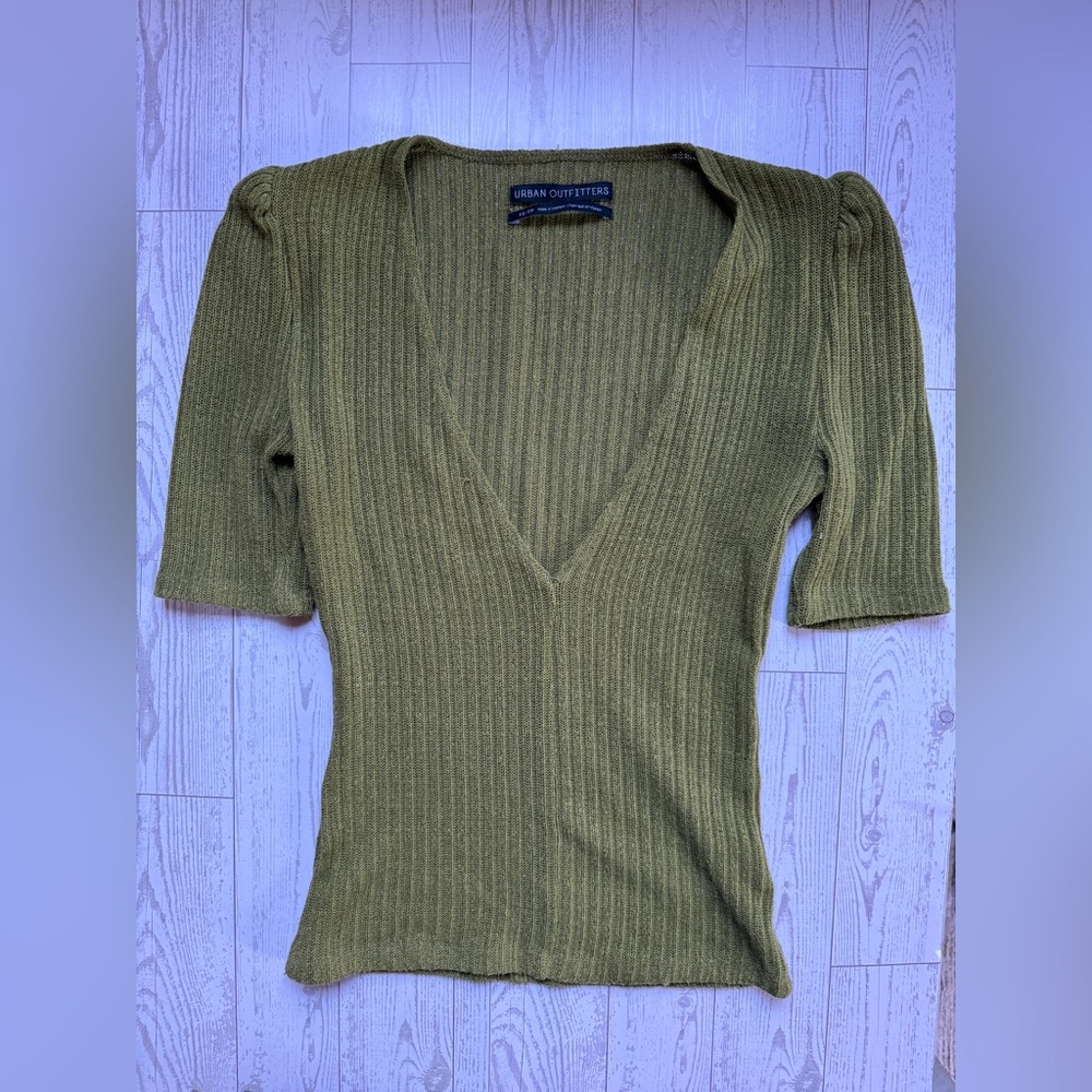 Urban Outfitters Olive Ribbed V‑Neck Short Sleeve Top
